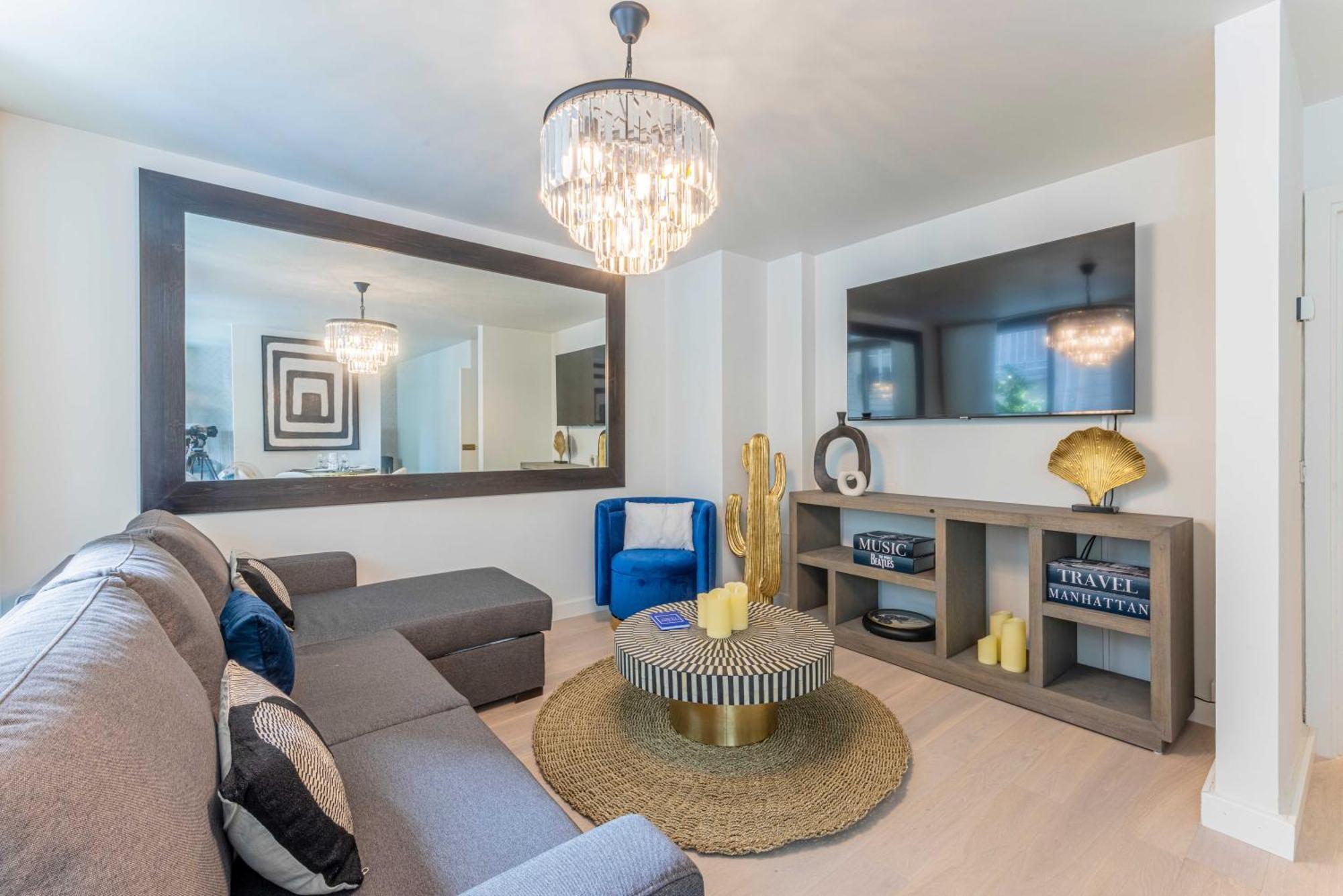 Apartamento de 1 Quarto com Varanda